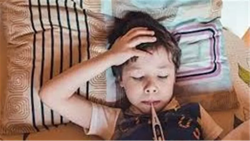 الأعراض وطرق الوقاية.. كل ما تريد معرفته عن الفيروس المخلوي التنفسي المنتشر بين الأطفال