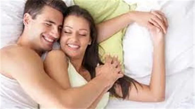 احذروا الهجر في الفراش.. الإفتاء تنصح الزوج أن يحتضن زوجته أثناء النوم
