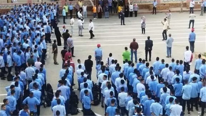 التعليم تحسم الجدل بشأن تعليق الدراسة بسبب الفيروس المخلوي | فيديو
