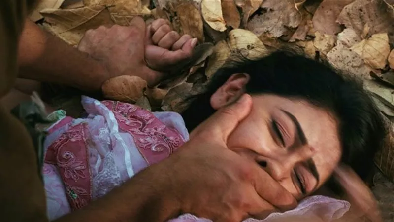 خنقتها وقتلت ابنها علشان ميفضحنيش.. قصة جريمة مأساوية في كفر الشيخ