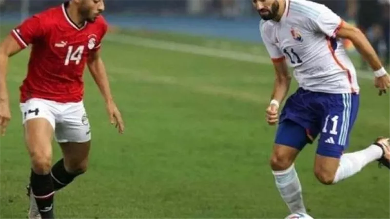 كلوب قالب عليك الدنيا.. كيف تداول رواد السوشيال ميديا تألق أكرم توفيق وفوز مصر على بلجيكا؟ | شاهد