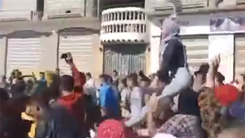 الشريفة العفيفة وصلت يا بلد.. فرحة عارمة لأهالي القرية بعد ثبوت عذرية فتاة الشرقية | فيديو