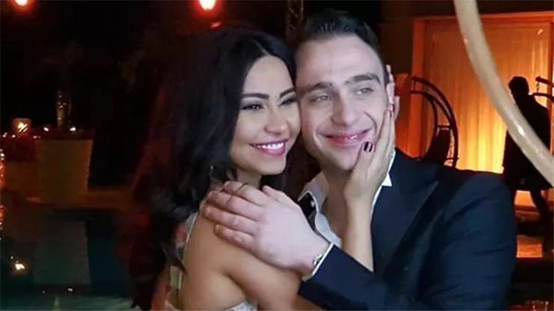 فيديو مُسرب.. والد حسام حبيب ينشر مقطع لنجله وشيرين عبدالوهاب ويحذفه بعد هجوم الجمهور 