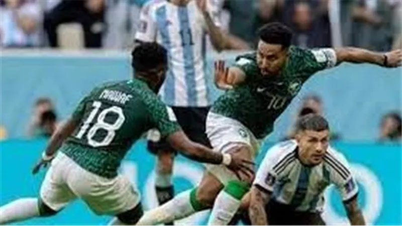 أثارتهم.. مشجعة أرجنتينية تشعل تويتر السعودية فماذا قالت؟