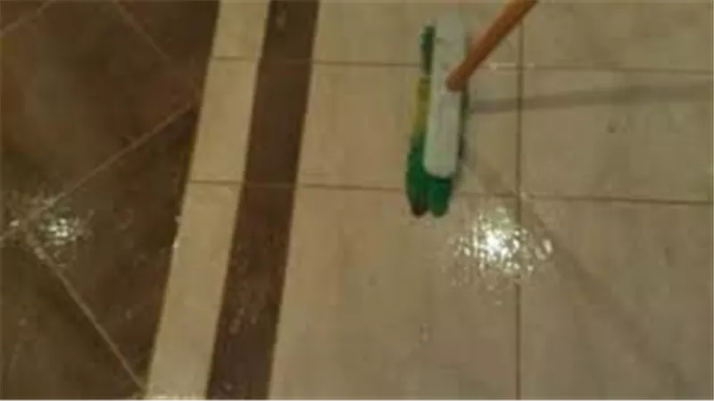 أزهري يحسم الجدل..هل مسح البيت بماء وملح يطرد الشياطين؟ | فيديو