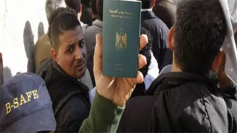 أول تعليق من القوى العاملة على أنباء منع دخول العمالة المصرية للكويت