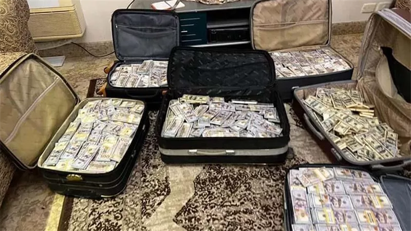 حيلة شيطانية تبدأ بفيديو.. أسرار مداهمة مملكة ابن القنصل بأكتوبر | شاهد