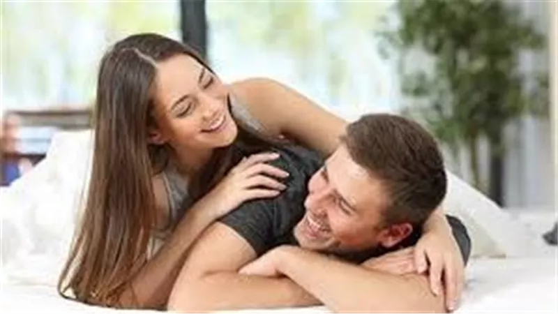  يقوي العلاقة بين الزوجين.. الإفتاء: احرصا على هذا الأمر ولو مرة في اليوم