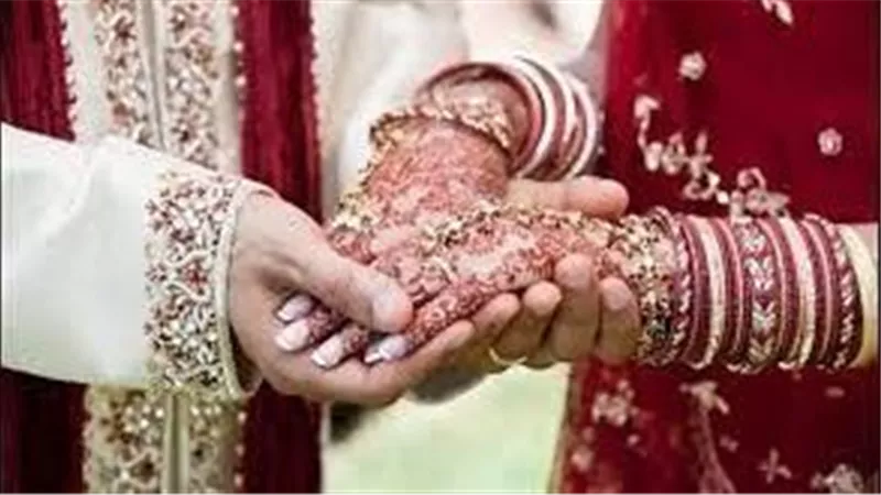 بعد هذا التصرف منه.. تركت حفل زفافها رافضة الزواج من عريسها فماذا حدث؟