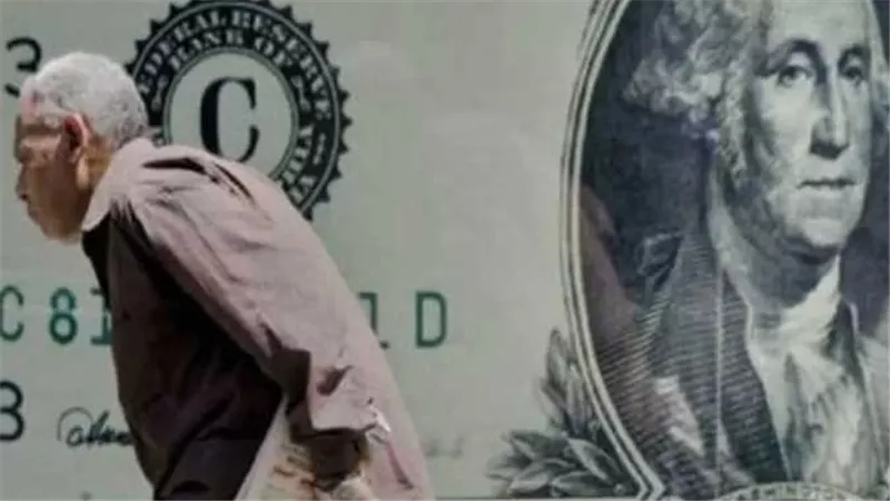 قبل اجتماع البنك المركزي.. سعر الدولار الآن في البنوك الخميس 22-12-2022