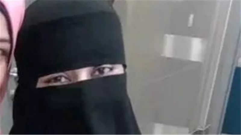 دماء على الفراش.. التفاصيل الكاملة لجريمة طالبة الآداب في بورسعيد