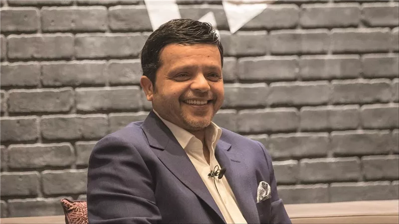 واقعة غريبة.. محمد هنيدي يحكي قصة تعرضه للنصب في الإسكندرية
