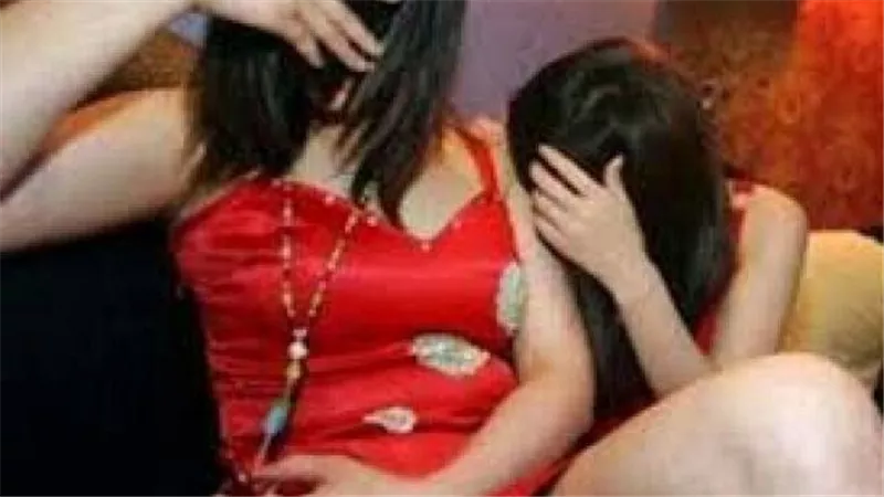 شبكة دعارة بقلب الصعيد..تفاصيل مثيرة في ممارسة سائق وزوجته وعشرينية الرذيلة مع راغبى المتعة
