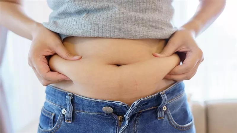 تناول 5 أطعمة وتجنب 5 أخرى.. هل تريد التخلص من الكرش ؟