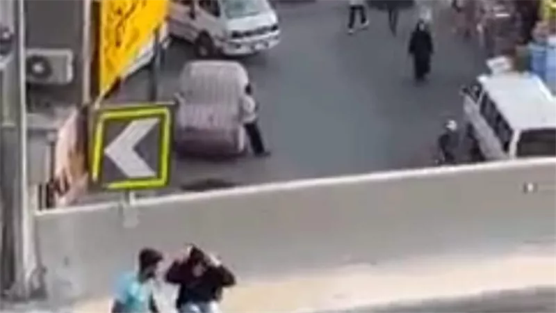 فيديو كوبري القاهرة.. تفاصيل القبض على الشاب والفتاة مرتكبي الفعل الفاضح في الطريق العام | شاهد