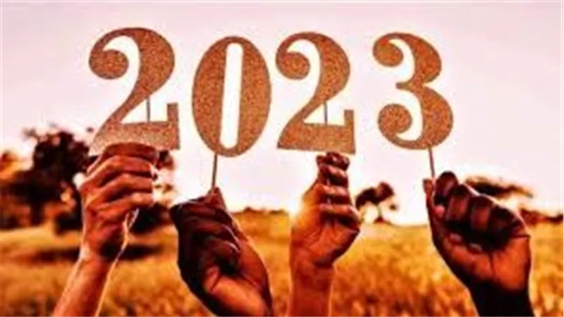 مرتبات ومعاشات وإجازات وأسعار.. 5 بشاير سارة في أول أيام السنة الجديدة