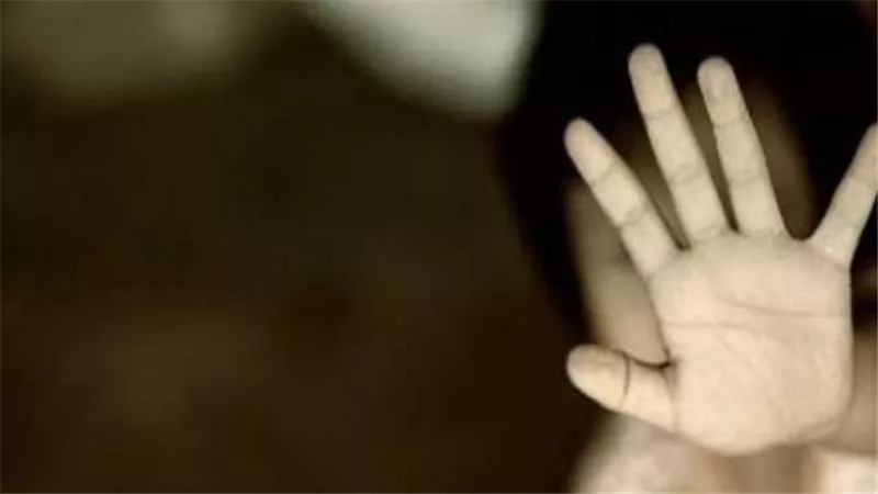 استدرجها لمنزل مهجور.. اعترافات مثيرة للمتهم بالتعدي جنسيا على طفلة وقتلها بالسلام