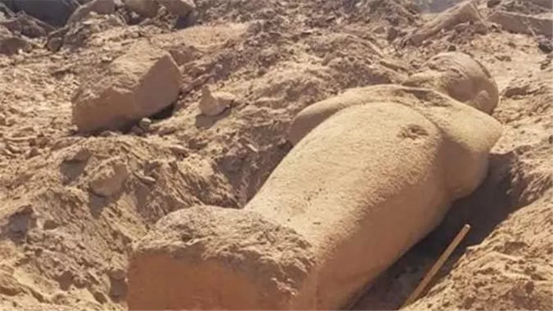 لصوص ولكن أغبياء.. تفاصيل أغرب محاولة لسرقة رمسيس الثاني بأسوان