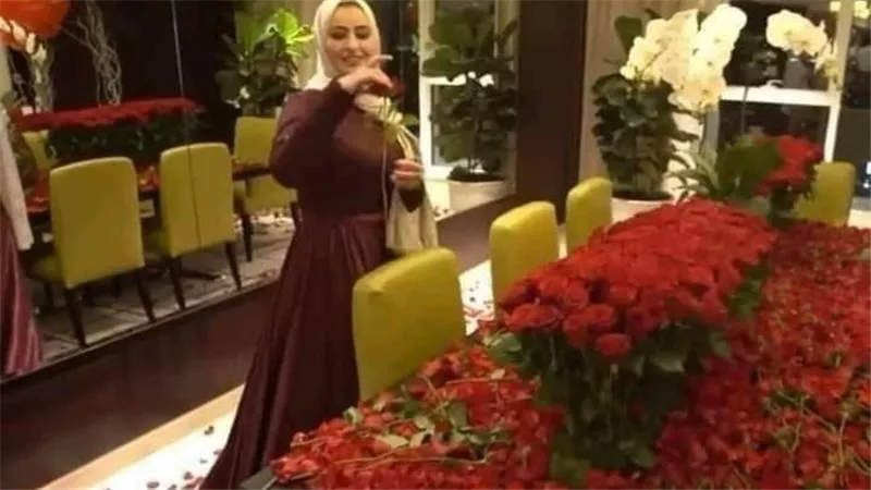 جوزها جايبلها 100 ألف وردة.. مفاجأة رومانسية تهز السوشيال ميديا | شاهد