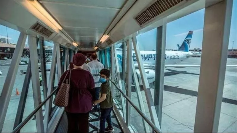 رجعوني.. تفاصيل مثيرة في تعطل طائرة من القاهرة إلى جدة بسبب مشاجرة زوجية