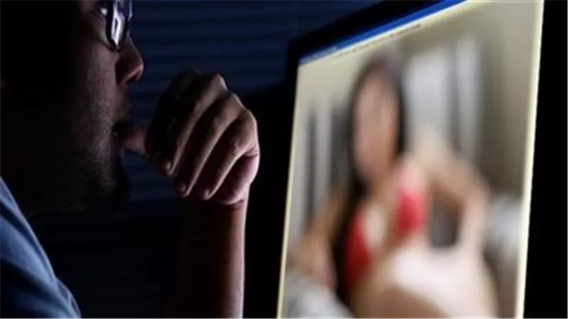 مكاسب الرذيلة.. حكاية حسناء العجوزة وفيديوهاتها الفاضحة على فيس بوك وإنستجرام 