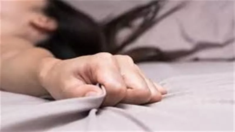 المنشطات قتلته.. تطور جديد في وفاة موظف أثناء ممارسة الرذيلة بالشيخ زايد 