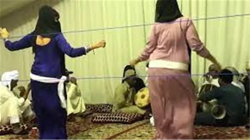 أثارت الجدل وطالبوا بمنعها.. مقاطع رقص المعلاية تثير الغضب ومطالب عاجلة لوقفها