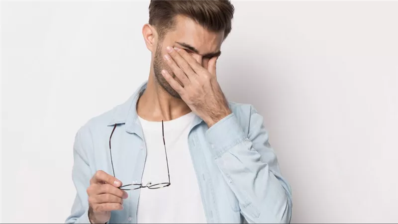 أعراضه صادمة.. مرض غريب يهددك بالعمى 