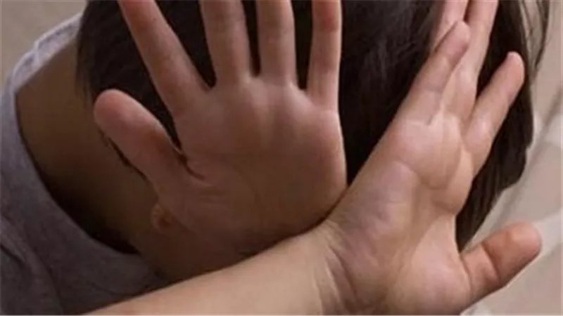 كسروا عينه في الخرابة.. تفاصيل صادمة في إذلال صبي وهتك عرضه 