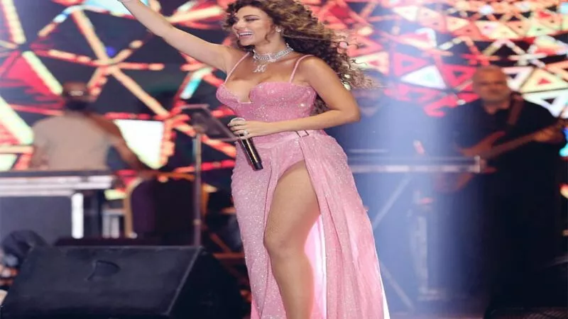 فستان جرئ .. إطلالة مثيرة جديدة للفنانة ميريام فارس | شاهد