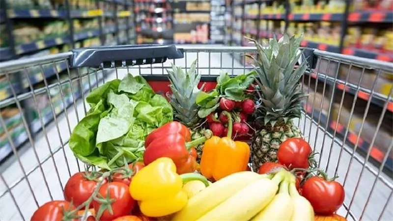 لكبار السن.. احذروا هذا الخطأ عند تناول الطعام 