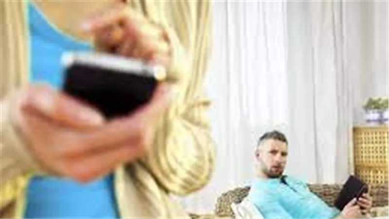 رسالة لداعية والشيخ يحذر.. زوجتي بتكلم رجال على التيك توك فماذا أفعل؟ | فيديو