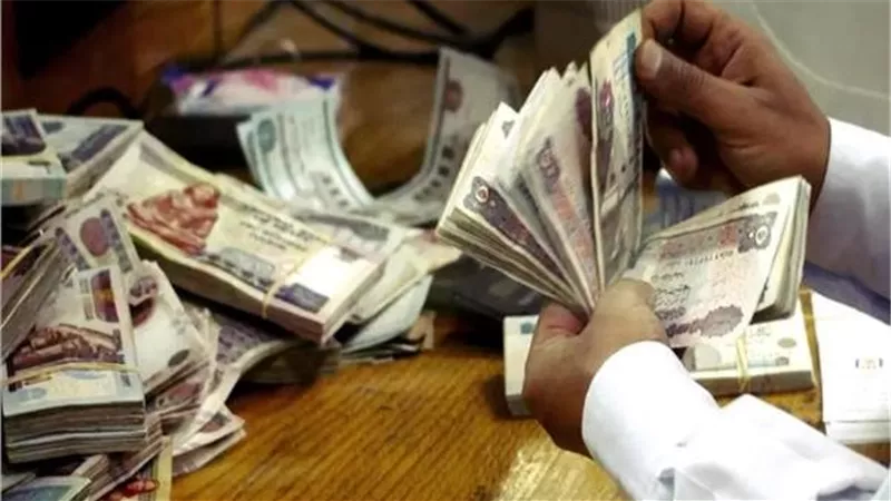 رقم تاريخي.. موعد تطبيق الزيادة الجديدة لمرتبات الموظفين والمعاشات