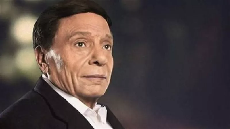 ابن الزعيم يكشف حقيقة تدهور الحالة الصحية لـ عادل إمام 