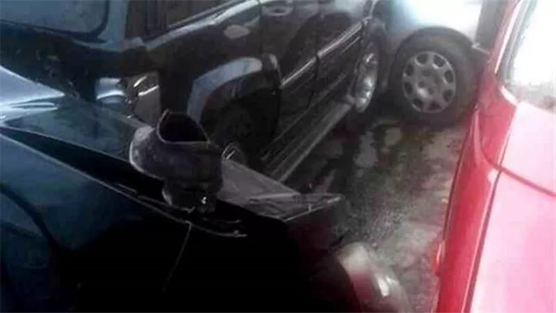 يغيب مجددا.. فنان شهير يتعرض لحادث سير مروع ونقله للمستشفى