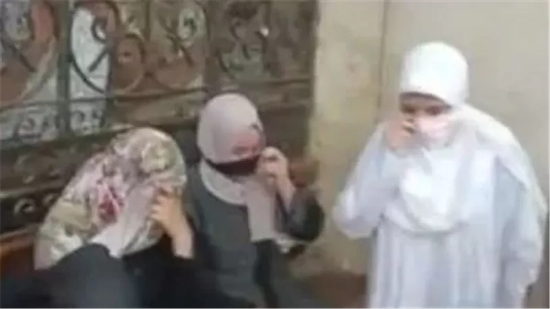  4 سيدات هتكوا عرضه وصوروه فيديو.. تفاصيل مثيرة في انتقام ضرتين من زوجهما رجل الأعمال