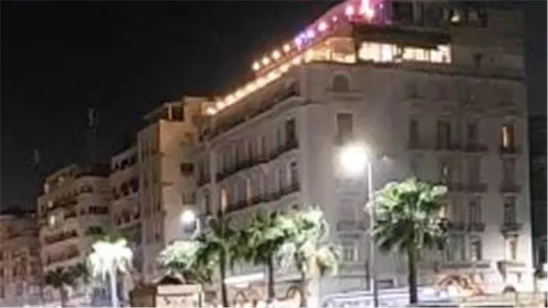 رسالة تكشف اللغز.. لماذا قتل الأب طفليه وتخلص من حياته داخل فندق شهير بالإسكندرية؟