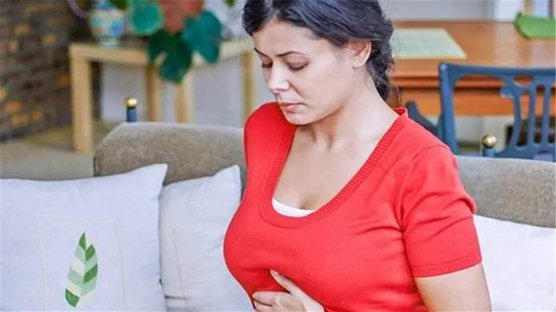 احذرها.. علامات تشير إلى تمزق المريء