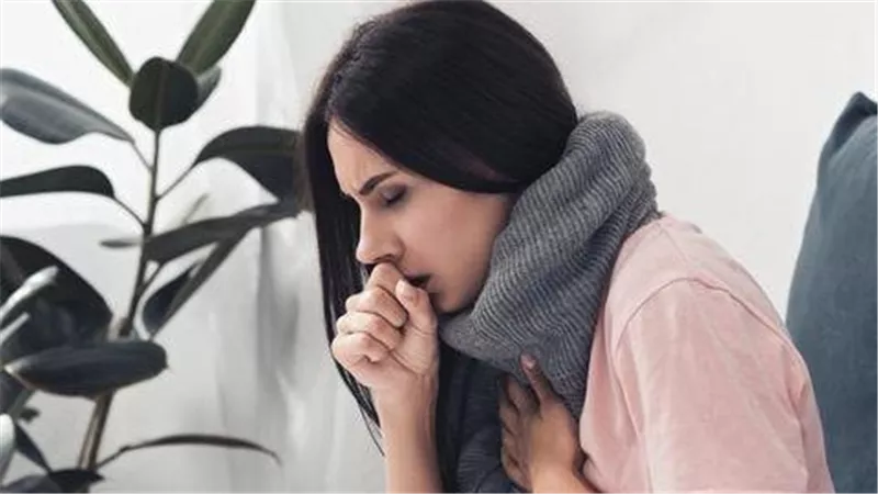 احذر..هذا النوع من السعال علامة على ورم سرطاني في الرئة