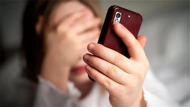 هدد فتاة بصور فاضحة.. تفاصيل مثيرة في إحالة مدير بمطعم شهير للمحاكمة