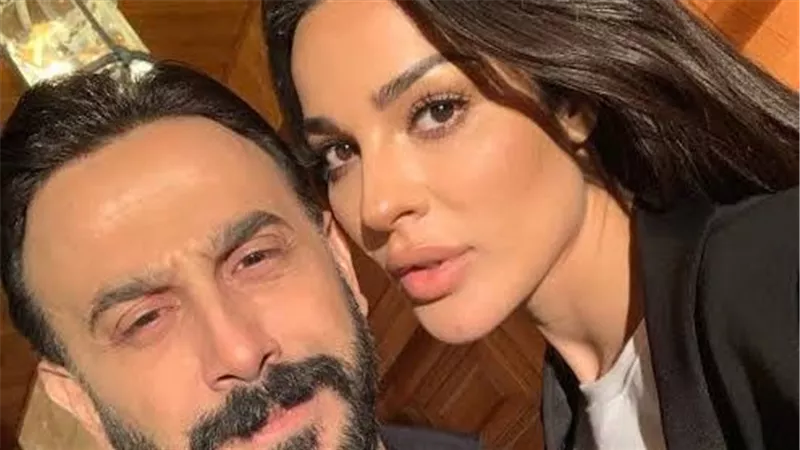 شاهد.. قبلة جريئة من قصي خولي لـ نادين نسيب نجيم تشعل السوشيال ميديا | فيديو