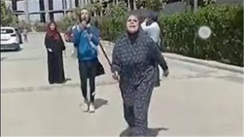 شتائم وألفاظ خارجة.. فيديو صادم لخناقة كمبوند الشيخ زايد | شاهد