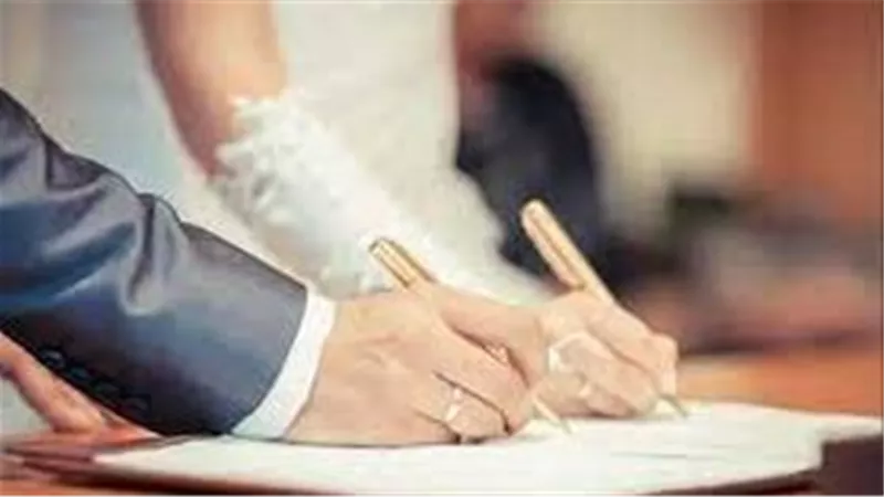 نقيب المأذونين يحسم الجدل.. حقيقة زيادة أسعار توثيق عقود الزواج بعد العيد | فيديو