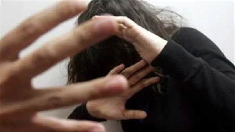 شفتها بتتكلم مع غريب بملابس داخلية.. حكاية جريمة أبو البنات في عين شمس