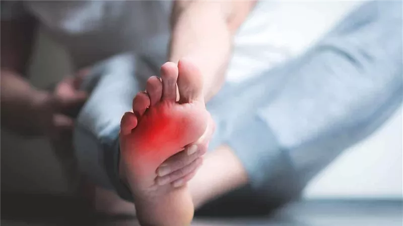 احذر..ألم في قدمك إذا شعرت به علامة على إصابتك بهذا النوع من السرطان 
