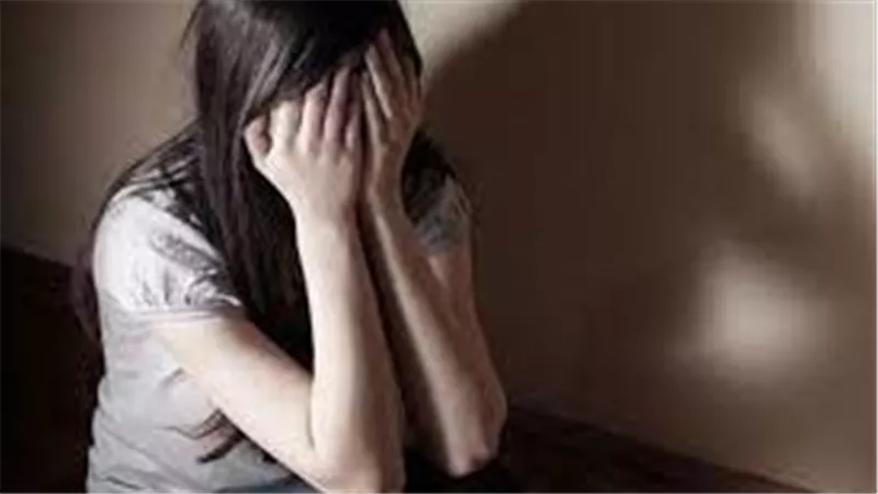 عقد عرفي ومعاشرة الأزواج.. اعترافات مثيرة للمتهم بهتك عرض قاصر