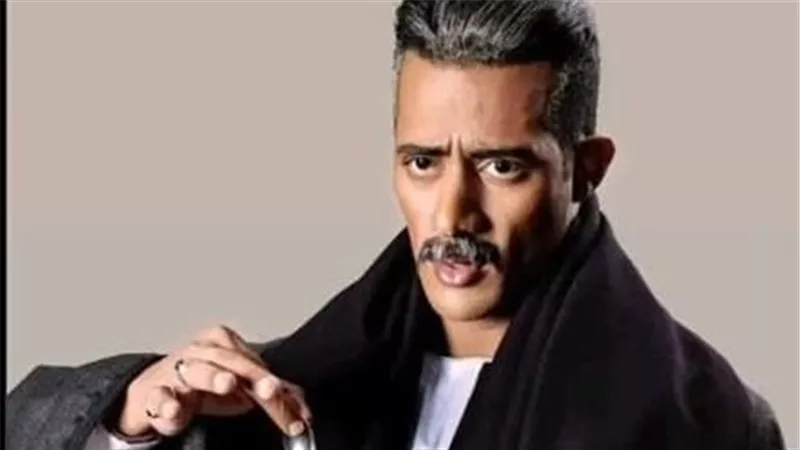 هكذا علق الجمهور..سر تقليب جعفر العمدة الشاي بظهر الملعقة