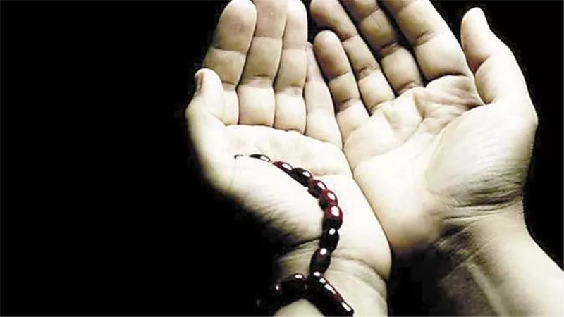 اللَّهُمَّ ارْزُقْنِي فِيهِ طَاعَةَ الْعَابِدِينَ.. دعاء اليوم الخامس عشر من رمضان 2023