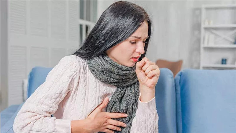 6 أسباب.. لماذا يعاني الجميع من السعال هذه الفترة؟