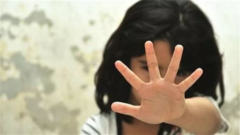 أبويا خدرني ونام معايا هو وعمي.. طفلة الشرقية تروي تفاصيل مرعبة عن هتك عرضها